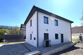 Außenansicht - Eine seltene Gelegenheit: Neuwertiges Einfamilienhaus in Coburg- modern und nachhaltig geplant