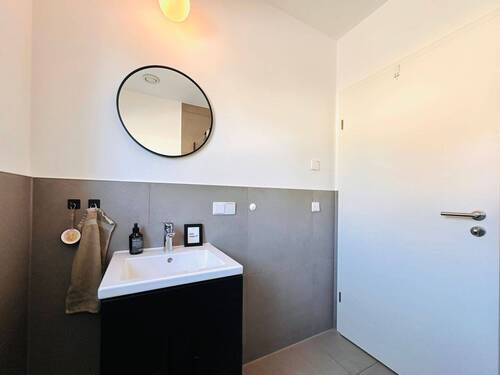 Badezimmer EG - 5 Zimmer Mehrfamilienhaus, Wohnhaus in Coburg
