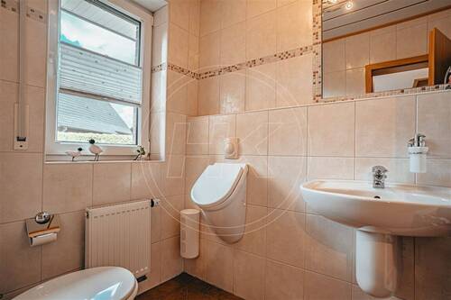 Gäste-WC im EG - 