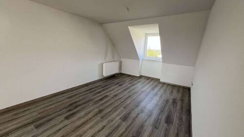 WOHNEN - 2 Zimmer Etagenwohnung in BORNA-Neukirchen