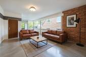 Möbliert (virtuell) Loft/Wohnzimmer - 4 Zimmer Doppelhaushälfte in Ahrensburg