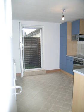 Küche mit Einbauküche - 