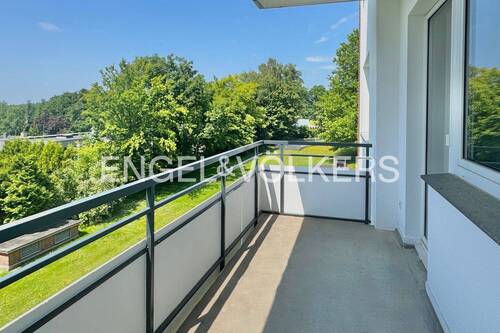 Balkon mit Südwest Ausrichtung - Willkommen in Unterfeldhaus - stilvolles Wohnen auf 4 Zimmern