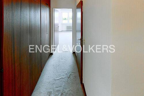 Weitere Diele mit Einbauschränken - 