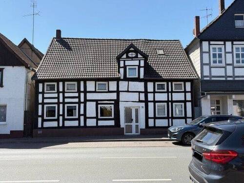 Straßenansicht - 5 Zimmer Einfamilienhaus zum Kaufen in Beverungen