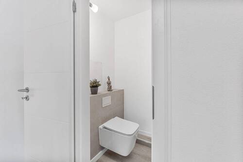 Modernisiertes Badezimmer - 3 Zimmer Etagenwohnung zum Kaufen in Nürtingen