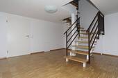 Aufgang ins 2. DG - 2 Zimmer Etagenwohnung in Bönnigheim