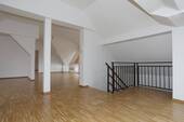 Blick ins Wohnzimmer - Etagenwohnung mit 102,60 m&sup2; in Bönnigheim zur Miete