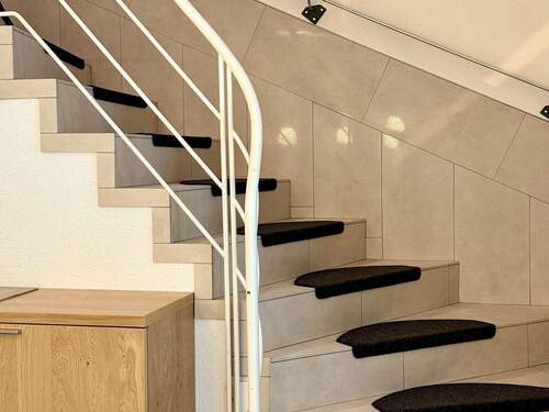 Treppen in´s OG.jpeg - 