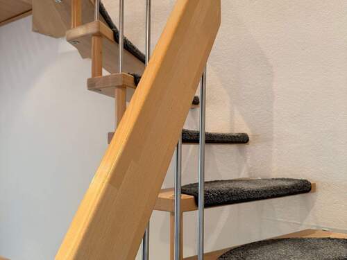 Holztreppe oben.jpeg - 
