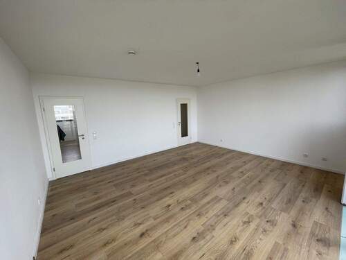 Blick ins Wohnzimmer - 