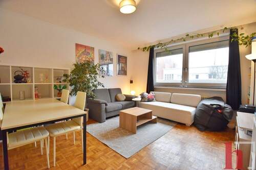Wohnzimmer - Moderne 3-Zimmer-Wohnung in Lohne mit Balkon