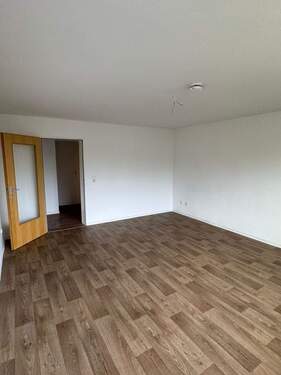 2. Bild Wohnzimmer.JPEG - 