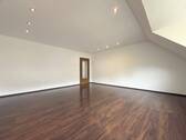 Wohnzimmer - 3 Zimmer Etagenwohnung zur Miete in Oberhausen