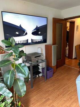 Wohnzimmer - 3 Zimmerwohnung (59 qm) in Grossbottwar mit grossem Garten und Terasse in ruhiger Lage