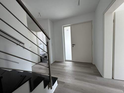 Flur - Doppelhaushälfte mit 142,00 m² in Holle zum Kaufen