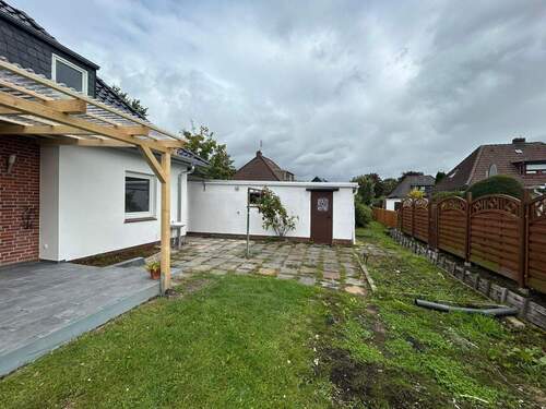 Terrasse - Mehrfamilienhaus, Wohnhaus mit 93,30 m² in Brake zum Kaufen