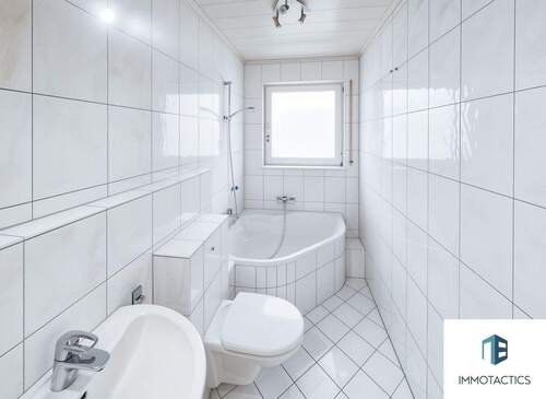 Badezimmer (Ki-geräumt) - 