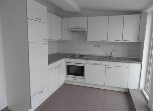 Küche mit EBK - Etagenwohnung mit 85,20 m² in Brandenburg zur Miete
