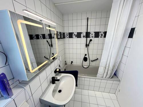 mit Badewanne - 