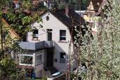 Hauseingang mit Veranda - Einfamilienhaus provisionsfrei zu verkaufen