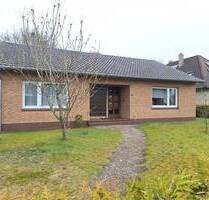 Einladender Bungalow wartet auf neuen Glanz - Weener Holthusen
