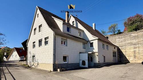 IMG_6964.jpeg - Rustikale Hofstelle mit Wohnhaus, Garagen, Scheune und kleinem Garten.