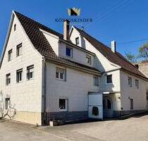 Rustikale Hofstelle mit Wohnhaus, Garagen, Scheune und kleinem Garten. - Ammerbuch-Poltringen