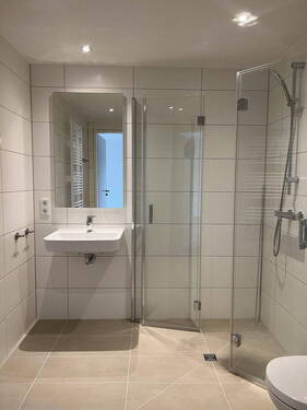 Badezimmer - Etagenwohnung mit 54,50 m&sup2; in Stockstadt am Main zur Miete