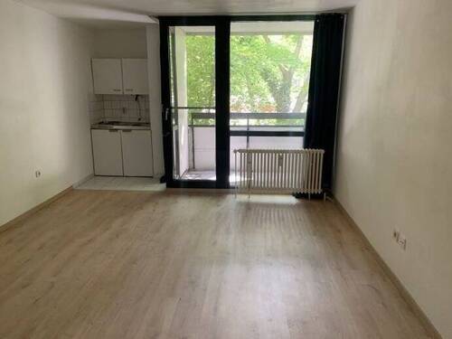 Wohn-/Schlafbereich - 1 Zimmer Etagenwohnung zur Miete in Nürnberg