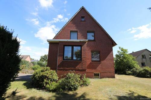 Außenansicht - 6 Zimmer Mehrfamilienhaus, Wohnhaus in Gifhorn