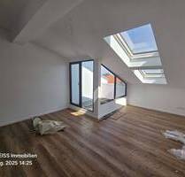 ERSTBEZUG NACH DACHAUSBAU Wohnen im Graefekiez (Schönleinstr.), 2 Zimmer, Terrasse, extrem hell - Berlin Kreuzberg