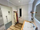 Bad m. Walkin Dusche - 