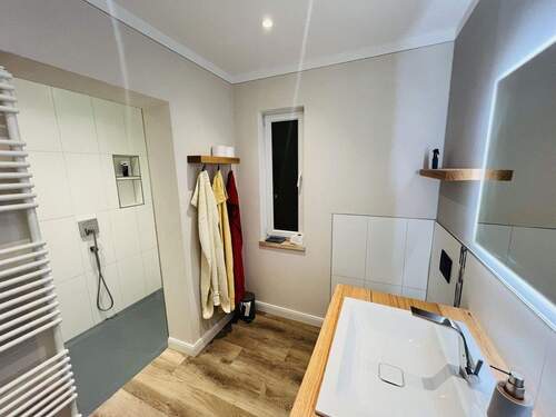 Bad m. Walkin Dusche - 