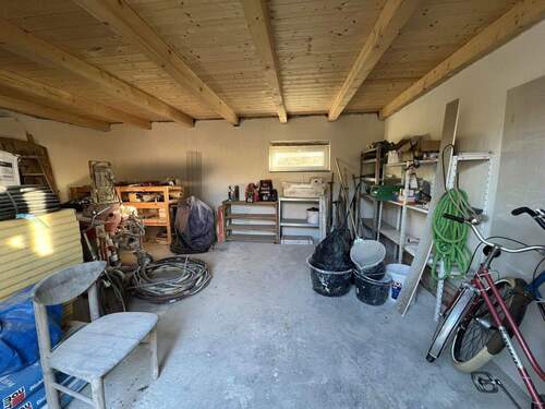 Garage - 