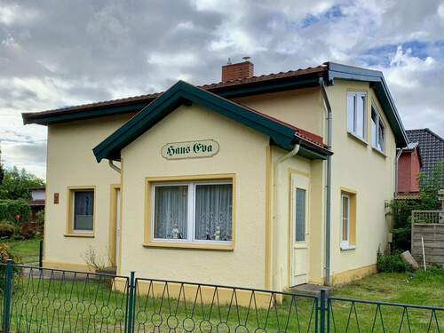 Ansicht Wohnhaus - 1 Zimmer Einfamilienhaus in Zempin