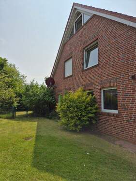 Seitenansicht mit Zugang zum G - 4 Zimmer Doppelhaushälfte zum Kaufen in Borkum