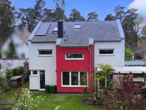 Gartenansicht - Junges und modernes Architektenhaus am Stadtrand von Berlin