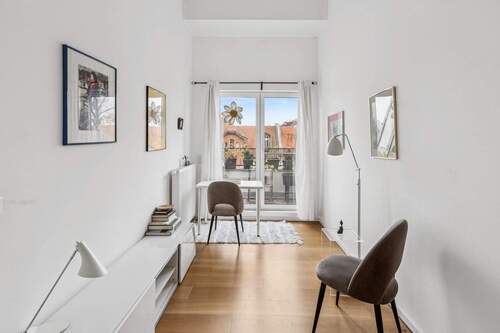 Zweites Schlafzimmer mit bodentiefen Fenster - 