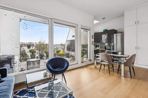 Blick aus dem Wohnzimmer Richtung Terrasse - Etagenwohnung mit 103,00 m&sup2; in Berlin zum Kaufen