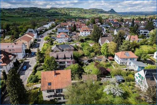 Luftbild - 7 Zimmer Einfamilienhaus in Singen