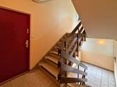 02 Treppenhaus - 4 Zimmer Etagenwohnung zum Kaufen in Berlin
