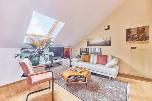 Gemütliches Arbeitszimmer - 7 Zimmer Einfamilienhaus zum Kaufen in Lautertal