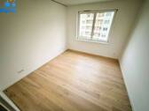 Zimmer 2 - 