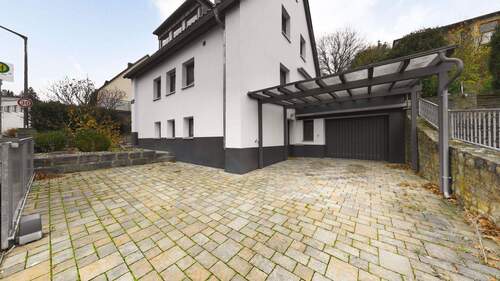 Stellplatz, Carport & Garage - 