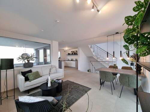 Wohn-Essbereich - 4 Zimmer Einfamilienhaus zum Kaufen in Böblingen