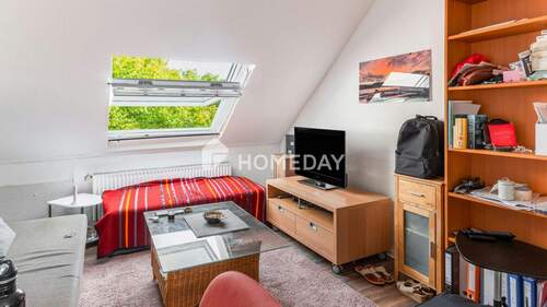 Wohnzimmer 2 - 2 Zimmer Etagenwohnung in Hannover