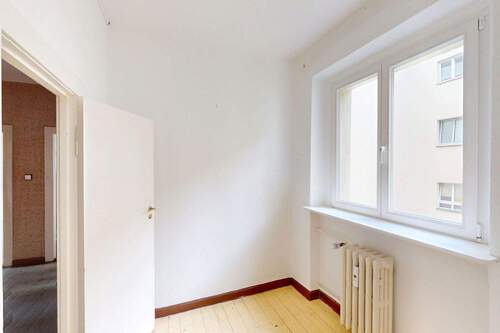 Kleines Zimmer neben dem Bad - 