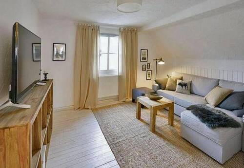 Wohnzimmer - 3 Zimmer Etagenwohnung zur Miete in Nürnberg