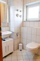Badzimmer mit Waschmaschine - 